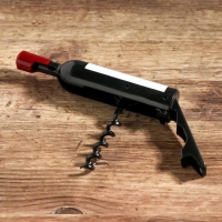 Штопор и аэратор для бутылки вина &laquo;Скорая винная помощь&raquo;