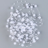 Леска для декора с бусинками, длина &mdash; 4,8 м, цвет белый