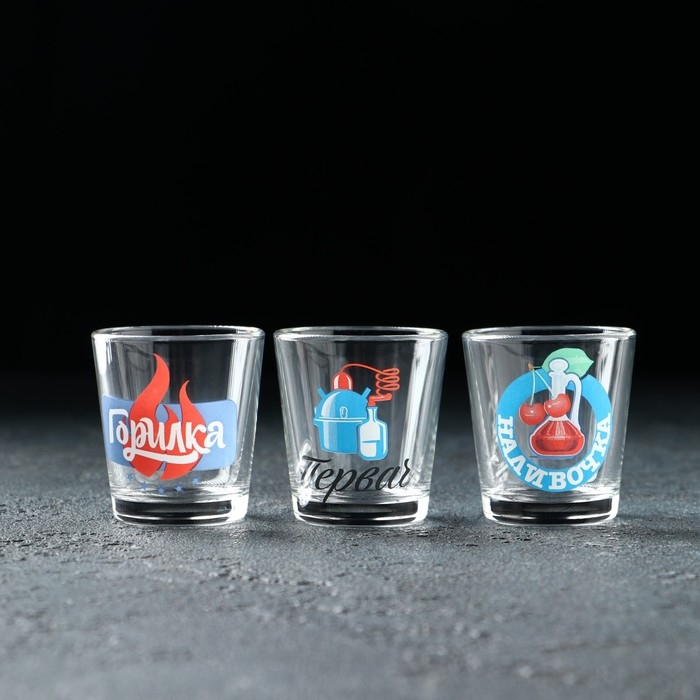 Набор подарочный &laquo;Крепкие напитки&raquo;, стеклянный, 7 предметов: стопка 70 мл, пепельница