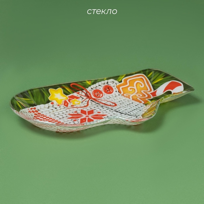 Блюдо новогоднее стеклянное сервировочное Доляна &laquo;Рукавица. Подарки&raquo;, 22,5&times;14 см