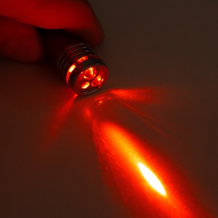 Указка лазерная лупа 2,5 см 3 режима мигает, светит, лазер LR44x3 шт Указка лазерная лупа 2,5 см 3 режима мигает, светит, лазер LR44x3 шт "Красная" 1,5х2,8х10 см 10473