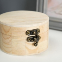 Шкатулка дерево простая круглая 9,2*9,2*5,2 см Шкатулка дерево простая круглая 9,2*9,2*5,2 см