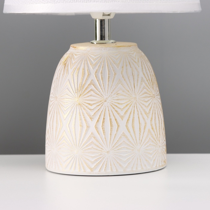 Лампа настольная "Калейдоскоп" 1х40Вт Е14 белый 20х20х34см