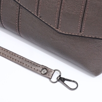 Сумка-клатч на магните, длинный ремень, цвет бронзовый Сумка-клатч на магните, длинный ремень, цвет бронзовый