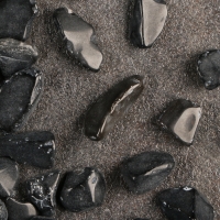 Набор для творчества "Обсидиан", галтовка, фракция 2-3 см, 100 гр Набор для творчества "Обсидиан", галтовка, фракция 2-3 см, 100 гр