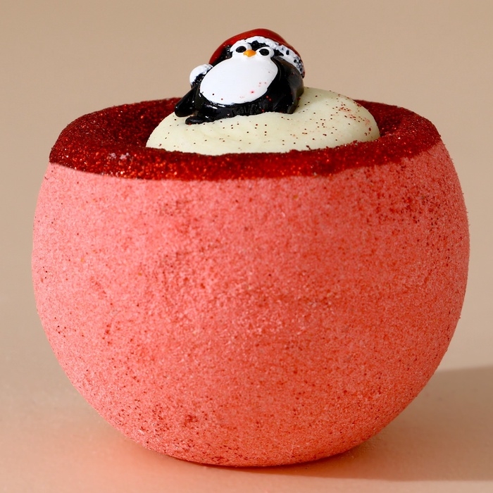 Бомбочка для ванны с игрушкой ЧИСТОЕ СЧАСТЬЕ &laquo;Пингвинёнок&raquo;, 130 г, Новый Год