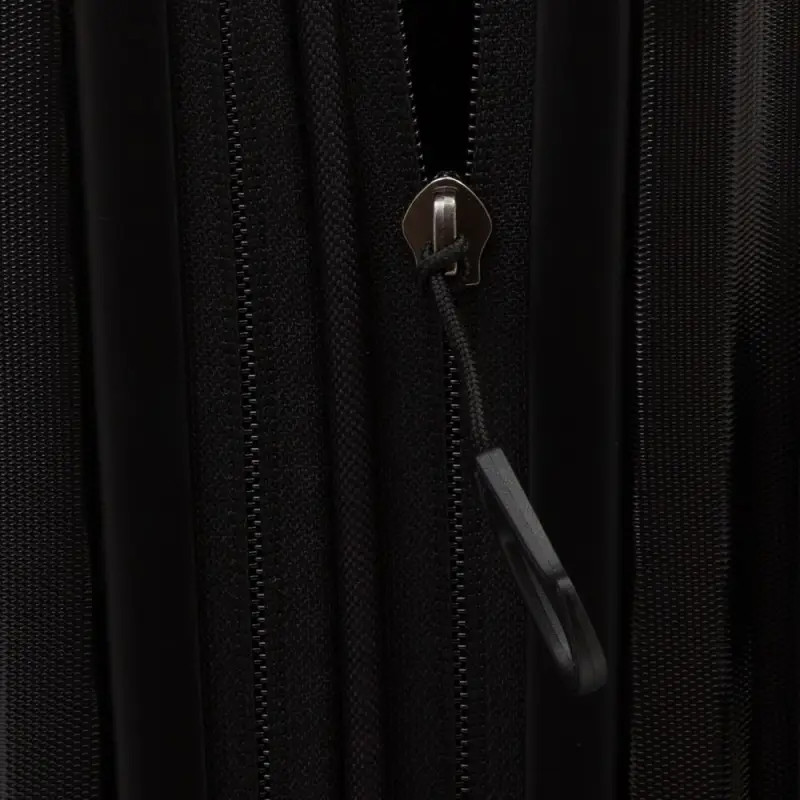 Чемодан Logoduck M, черный