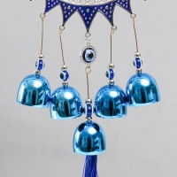 Музыка ветра металл, пластик от сглаза "Глаз с 5 голубыми колокольчиками" 42х11х2,8 см Музыка ветра металл, пластик от сглаза "Глаз с 5 голубыми колокольчиками" 42х11х2,8 см