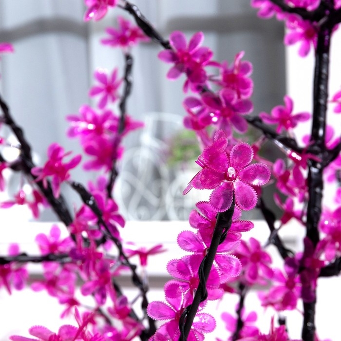 Светодиодное дерево «Баугиния» 1.5 м, 480 LED, постоянное свечение, 220 В, свечение фиолетовое Светодиодное дерево «Баугиния» 1.5 м, 480 LED, постоянное свечение, 220 В, свечение фиолетовое