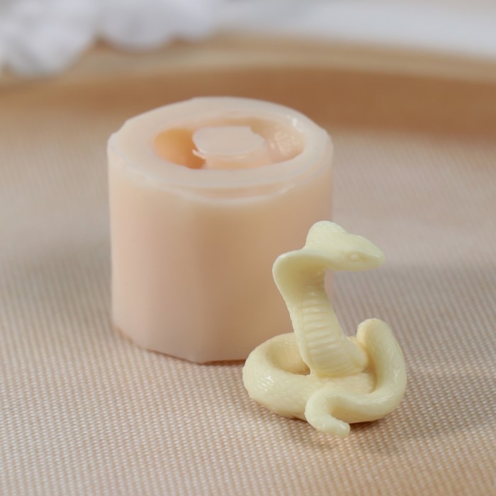 Новогодний молд силиконовый Новогодний молд силиконовый "Кобра" Силикон 2,5х2,4х2,5 см