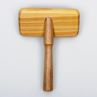 Пуходерка в деревянном корпусе, с каплями, 8,5 х 13 см