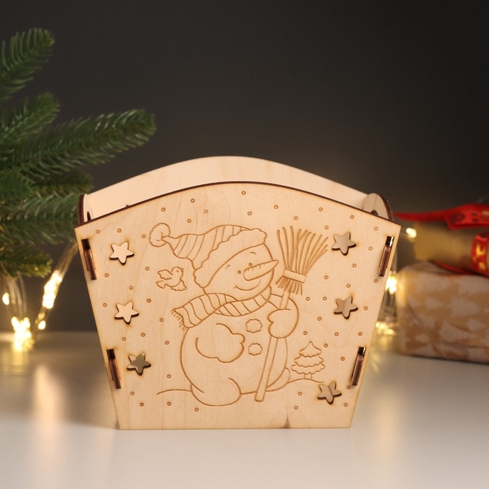 Новогодняя корзинка-шкатулка Новогодняя корзинка-шкатулка "Снеговик" 18х12х14,5 см (Новогодний набор 5 деталей)