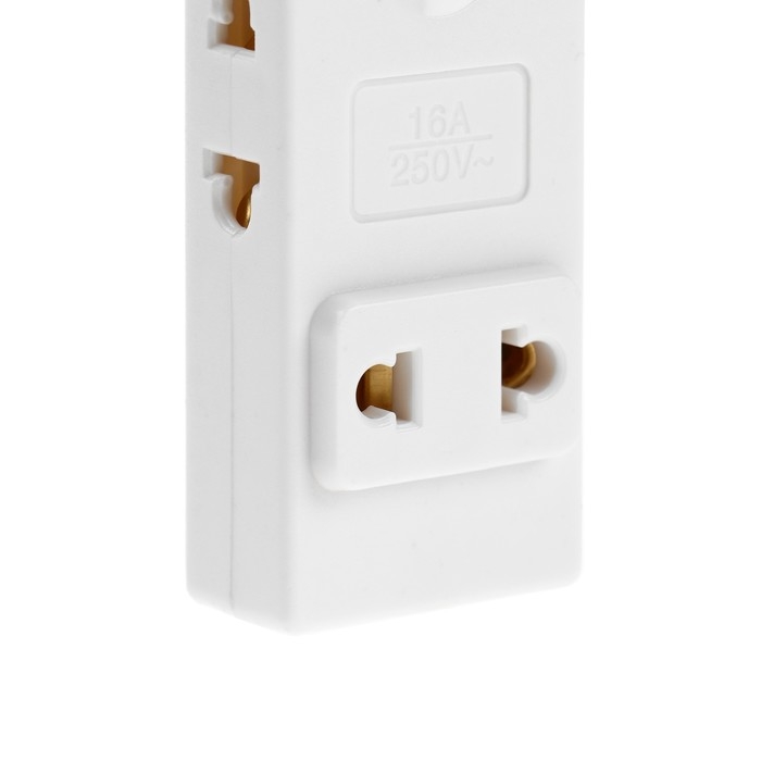 Тройник плоский, поворотный, 4 розетки, 10А, без з/к, белый Тройник плоский, поворотный, 4 розетки, 10А, без з/к, белый