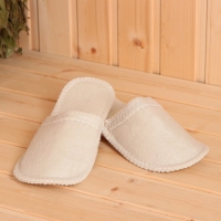 Набор банный "Мужской" портфель 5 предметов, белый, с вышивкой Набор банный "Мужской" портфель 5 предметов, белый, с вышивкой