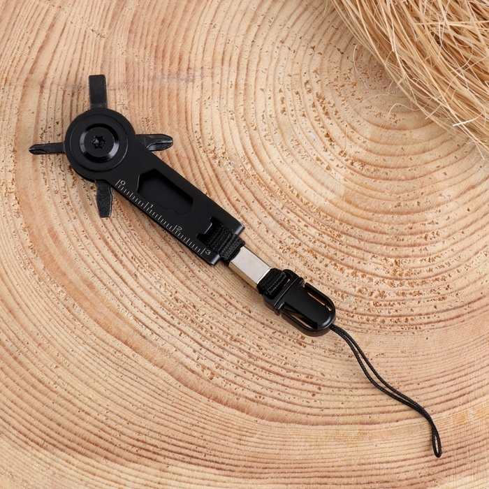 Брелок-мультитул 8в1 с отвертками, черный Брелок-мультитул 8в1 с отвертками, черный