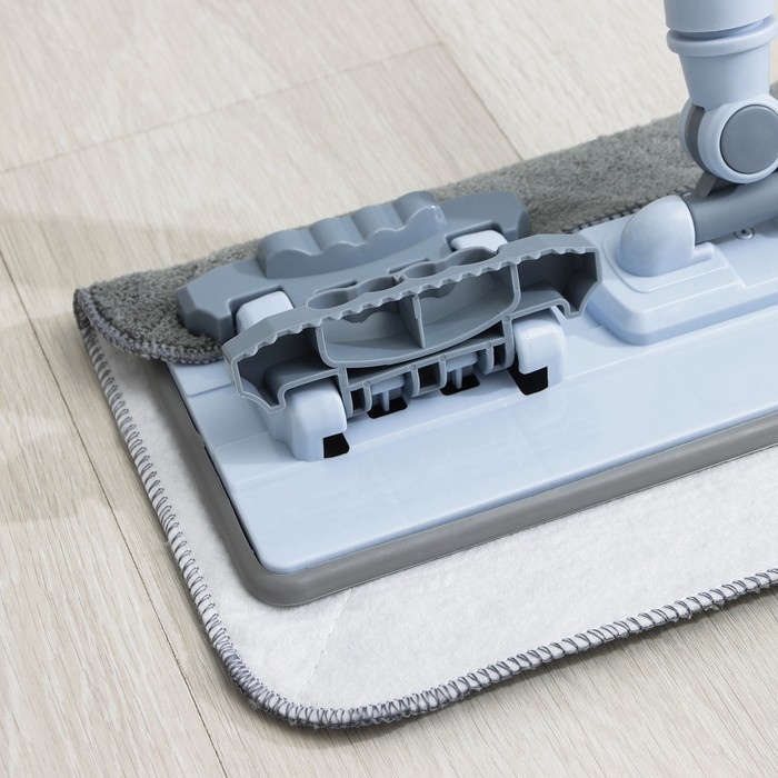 Швабра для мытья пола плоская Доляна, 2 насадки из микрофибры, телескопическая стальная ручка, 41&times;15&times;92(136) см