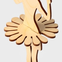 Салфетница деревянная &laquo;Девушка с зонтиком&raquo;, 25&times;13&times;13 см