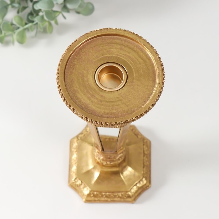 Подсвечник полистоун на 1 свечу Подсвечник полистоун на 1 свечу "Зазеркалье" золото 10,7х10,7х26,4 см