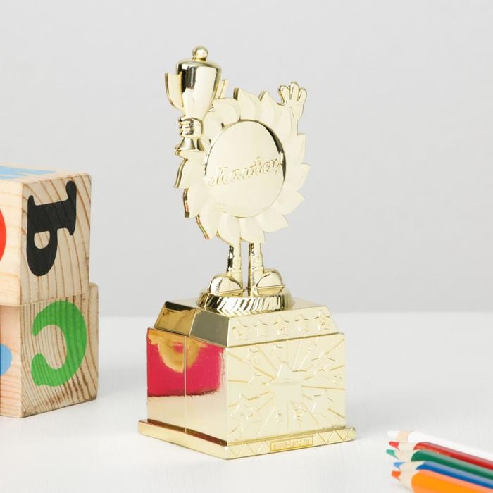 Кубок и орден на Выпускной «Выпускник детского сада», подарочный набор Кубок и орден на Выпускной «Выпускник детского сада», подарочный набор