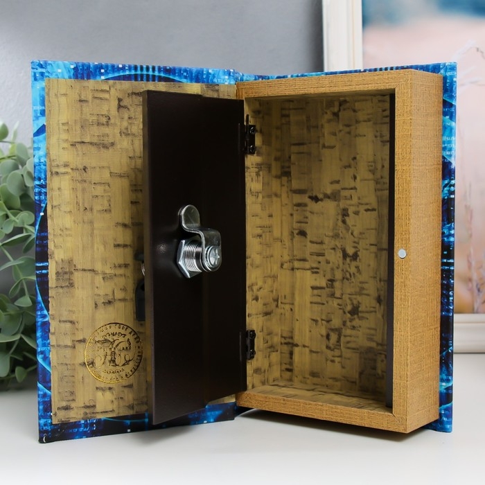 Сейф-книга дерево кожзам Сейф-книга дерево кожзам "Биткоин" 21х13х5 см