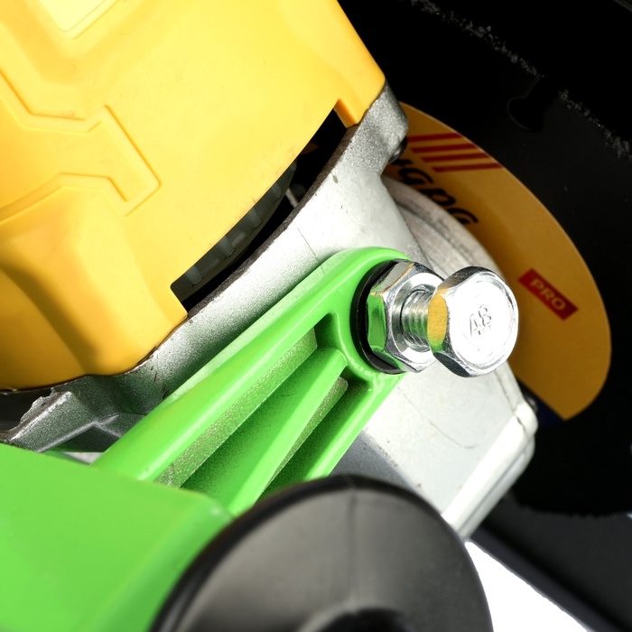 Стойка для УШМ ТУНДРА, d=100-125 мм, угловые тиски 45°, движущаяся платформа Стойка для УШМ ТУНДРА, d=100-125 мм, угловые тиски 45°, движущаяся платформа