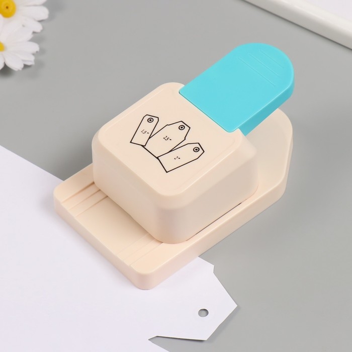 Дырокол фигурный 3в1 рисунок 3,8/5/6,3 см Дырокол фигурный 3в1 рисунок 3,8/5/6,3 см "Тег" 9х14,9х6,3 см