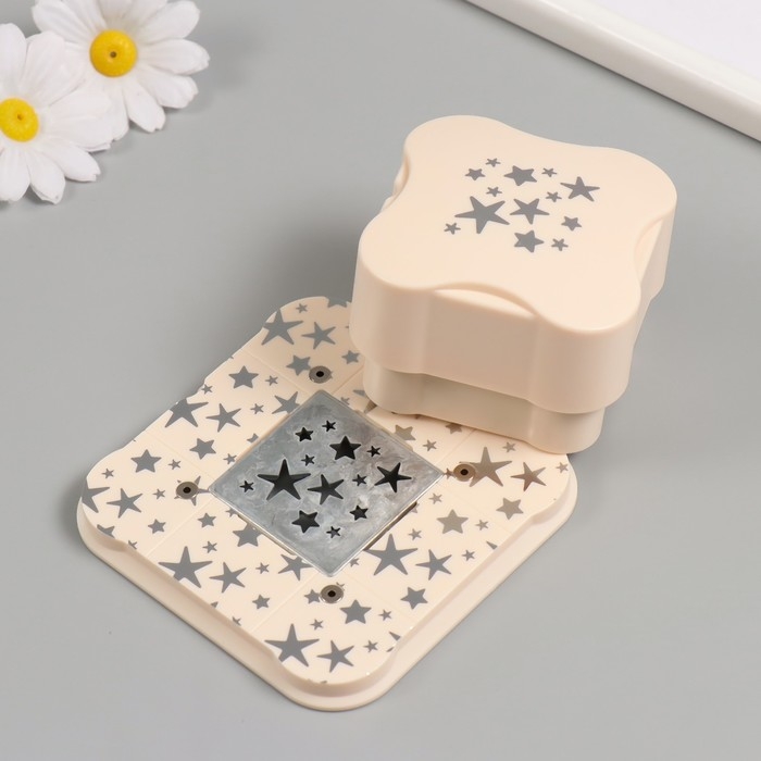 Дырокол фигурный рисунок 3,8х3,8 см "Россыпь звёзд" 6.1х6,1х4,1 см