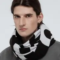 Шарф «Девиантно» Шарф «Девиантно»