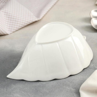 Супница керамическая &laquo;Лист&raquo;, 26&times;17&times;12 см, цвет белый