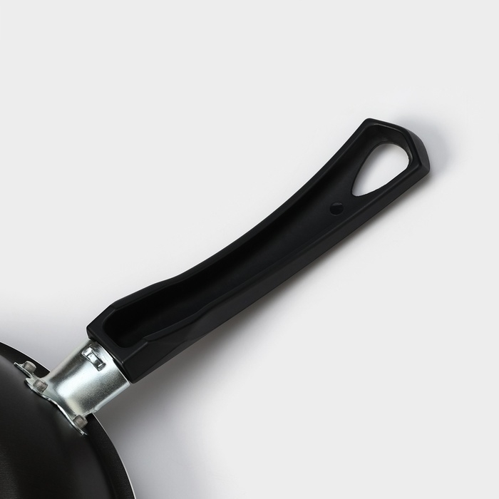 Сковорода &laquo;Классика атлас&raquo;, d=24 см, пластиковая ручка, стеклянная крышка, антипригарное покрытие, цвет чёрный