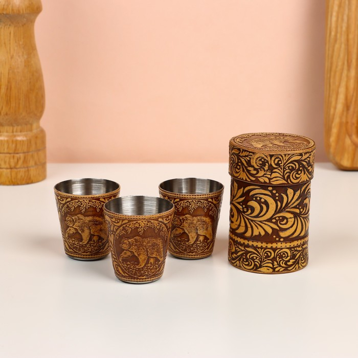 Набор стопок &laquo;Медведь&raquo;, 3 шт, в футляре, 4,5&times;4,5&times;8 см, береста