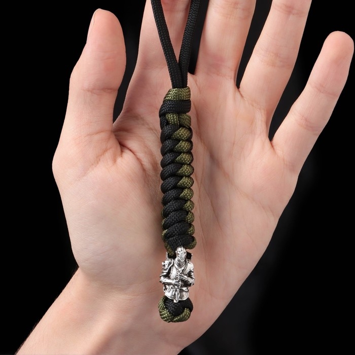 Брелок - темляк для ножа Брелок - темляк для ножа "Рыцарь" из паракорда, черно-зеленый, 15 см