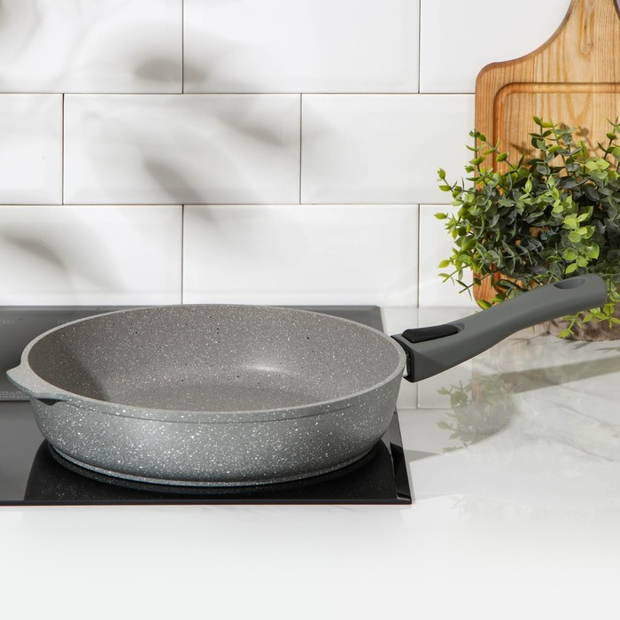 Сковорода, d=28 см, съёмная ручка, антипригарное покрытие, цвет светлый мрамор Сковорода, d=28 см, съёмная ручка, антипригарное покрытие, цвет светлый мрамор