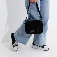 Сумка молодёжная на молнии, 1 наружный карман, цвет чёрный Сумка молодёжная на молнии, 1 наружный карман, цвет чёрный