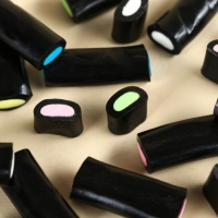 Мармелад лакрица &laquo;Сладкая помощь&raquo; с начинкой, 50 г.