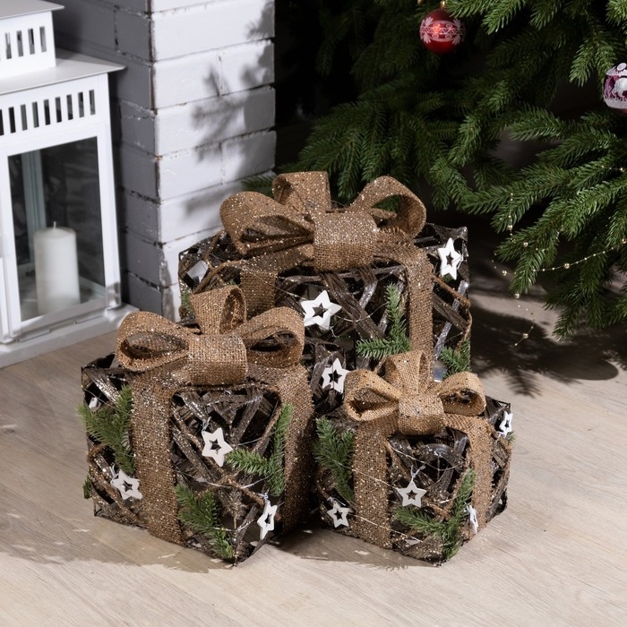 Светодиодная фигура «Подарки плетёные» 15, 20, 25 см, текстиль, металл, батарейки ААх2 (не в комплекте), свечение тёплое белое Светодиодная фигура «Подарки плетёные» 15, 20, 25 см, текстиль, металл, батарейки ААх2 (не в комплекте), свечение тёплое белое