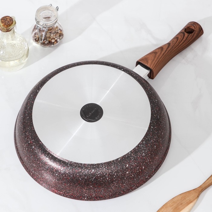 Сковорода Granit ultra, d=28 cм, съёмная ручка, антипригарное покрытие, цвет коричневый Сковорода Granit ultra, d=28 cм, съёмная ручка, антипригарное покрытие, цвет коричневый