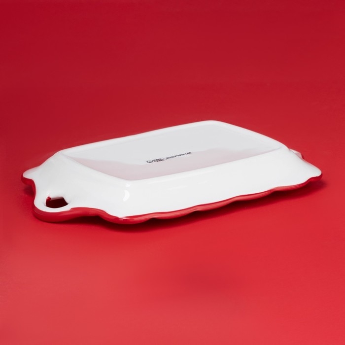 Тарелка новогодняя Доляна &laquo;Сани Деда Мороза&raquo;, 23&times;14 см, керамика, цвет белый