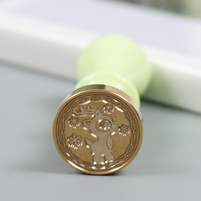 Печать для сургуча с пластиковой ручкой Печать для сургуча с пластиковой ручкой "Оленёнок и снежинки" 2,5х2,5 см