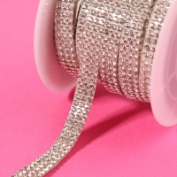 Стразы самоклеящиеся, d = 2 мм, ширина - 7 мм, 4,5 &plusmn; 0,5 м, цвет серебряный