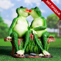 Садовая фигура "Лягушки на лавочке" 20х30х32см Садовая фигура "Лягушки на лавочке" 20х30х32см