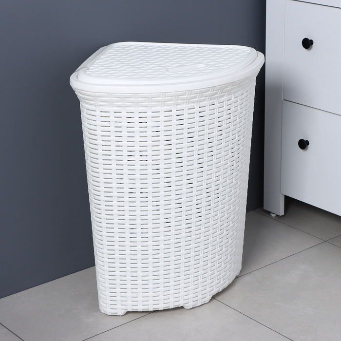 Корзина для белья угловая с крышкой &laquo;Ротанг&raquo;, 60 л, 40&times;40&times;58 см, цвет белый