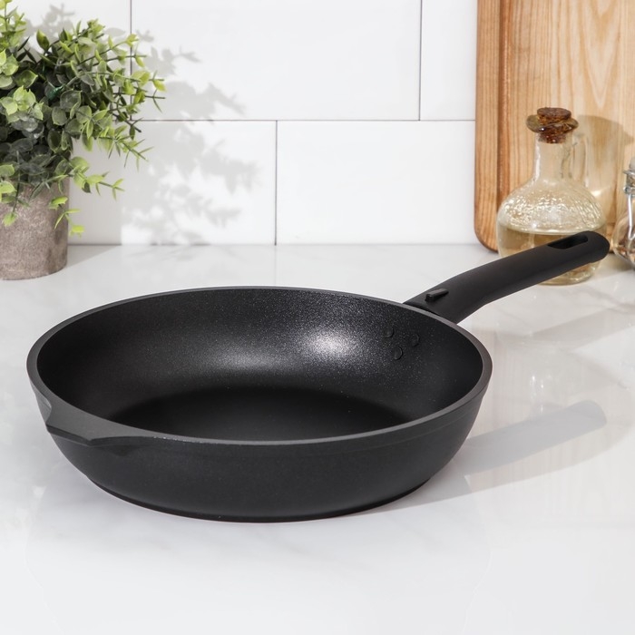 Сковорода «Традиция», d=26 см, съёмная ручка, антипригарное покрытие, цвет чёрный Сковорода «Традиция», d=26 см, съёмная ручка, антипригарное покрытие, цвет чёрный