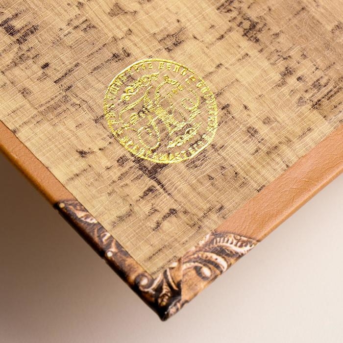 Сейф дерево книга кожа Сейф дерево книга кожа "Тайны и секреты" 21х13х5 см