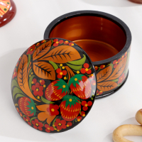 Коробка &laquo;Ягодка&raquo;, средняя,12&times;7 см, хохлома