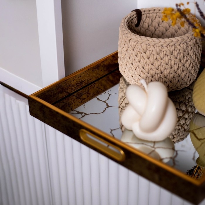 Поднос пластиковый прямоугольный с зеркалом &laquo;Узоры&raquo;, 37 х 37 х 4,5 см сервировочный