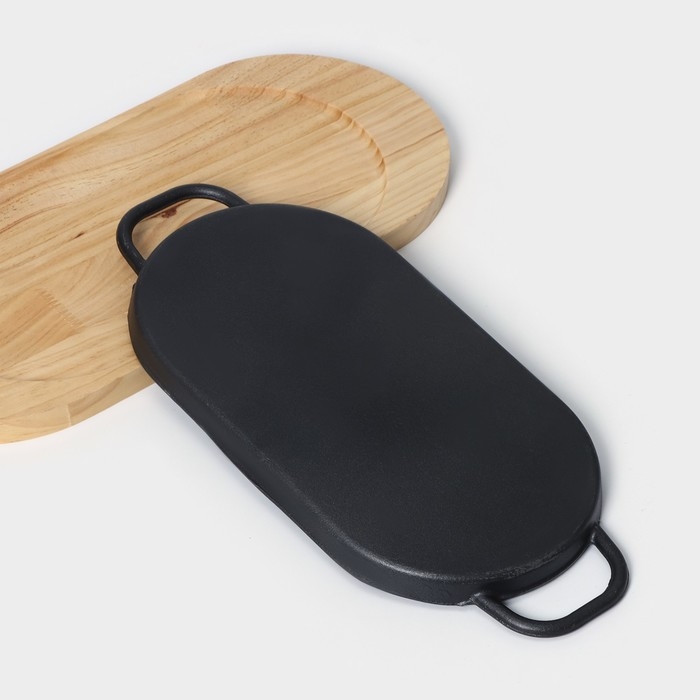 Сковорода чугунная «Овал. Гриль», 37×16,5 см, с ручками, на деревянной подставке, чёрная Сковорода чугунная «Овал. Гриль», 37×16,5 см, с ручками, на деревянной подставке, чёрная