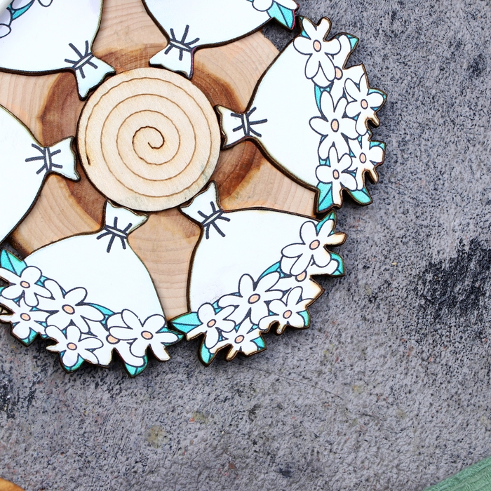 Подставка под горячее &laquo;Букет ромашек&raquo;, D=12 см, можжевельник