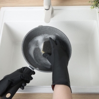 Перчатки хозяйственные Доляна, размер S, латексные, цвет чёрный Перчатки хозяйственные Доляна, размер S, латексные, цвет чёрный