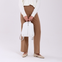 Рюкзак городской из искусственной кожи на молнии, цвет белый Рюкзак городской из искусственной кожи на молнии, цвет белый